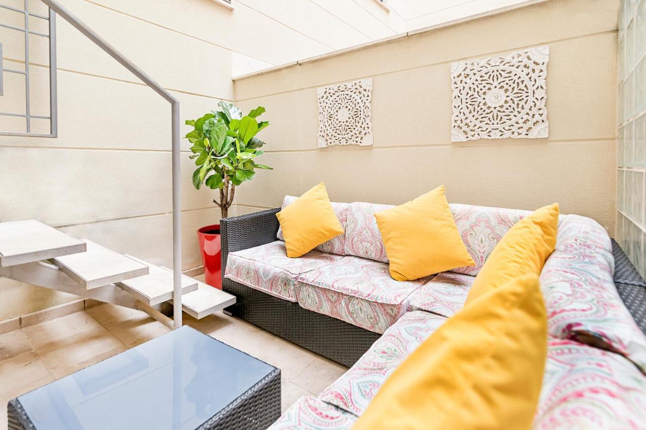 Maba/Private Backyard/Walk To Downtown/Large Smart Tv Apartment มาลากา ภายนอก รูปภาพ
