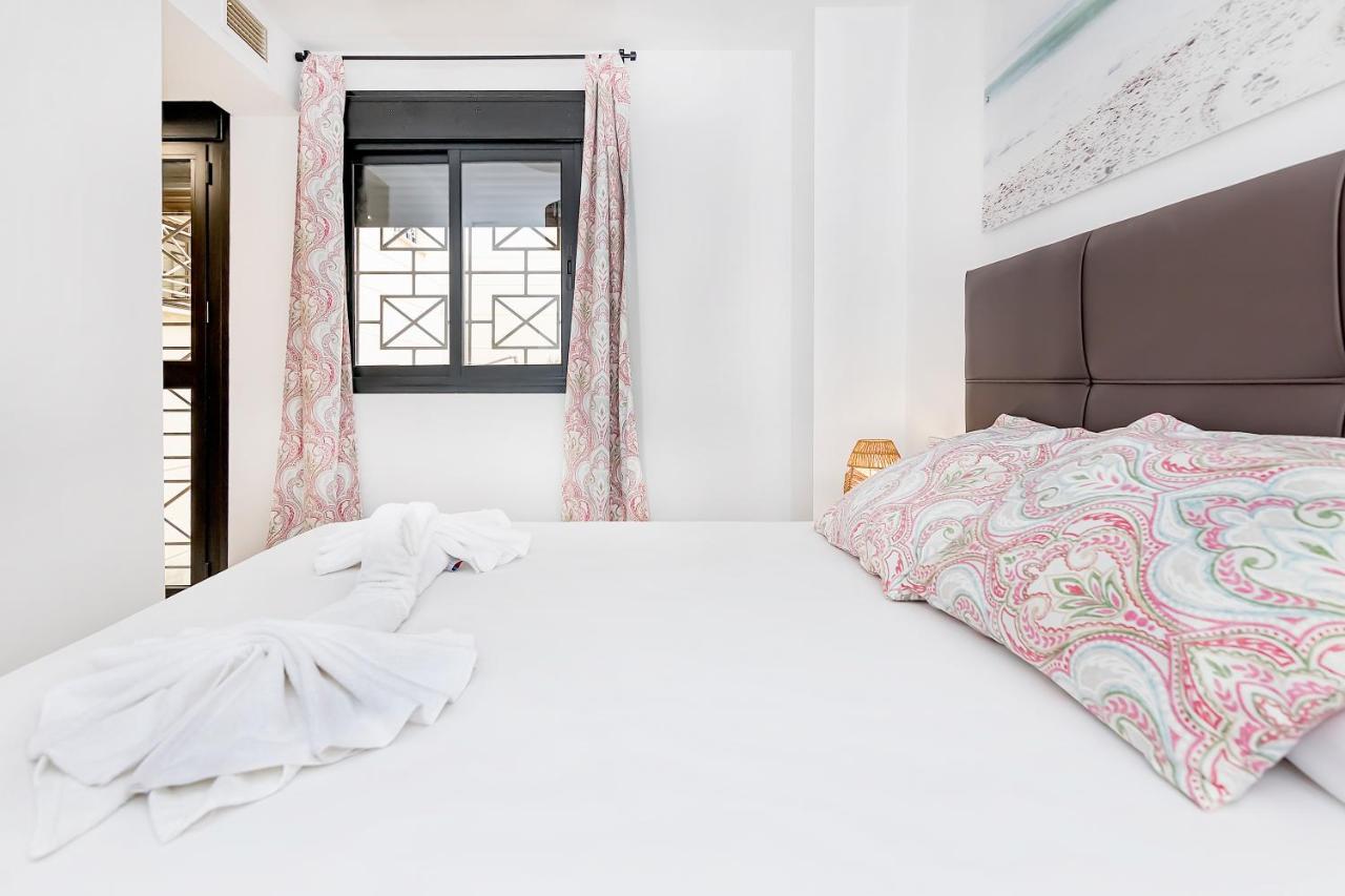 Maba/Private Backyard/Walk To Downtown/Large Smart Tv Apartment มาลากา ภายนอก รูปภาพ
